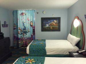 ディズニーワールドのホテルで安いのはどこ 値段はどれくらい 宿泊者特典は受けられるの ディズニー夢と魔法の旅